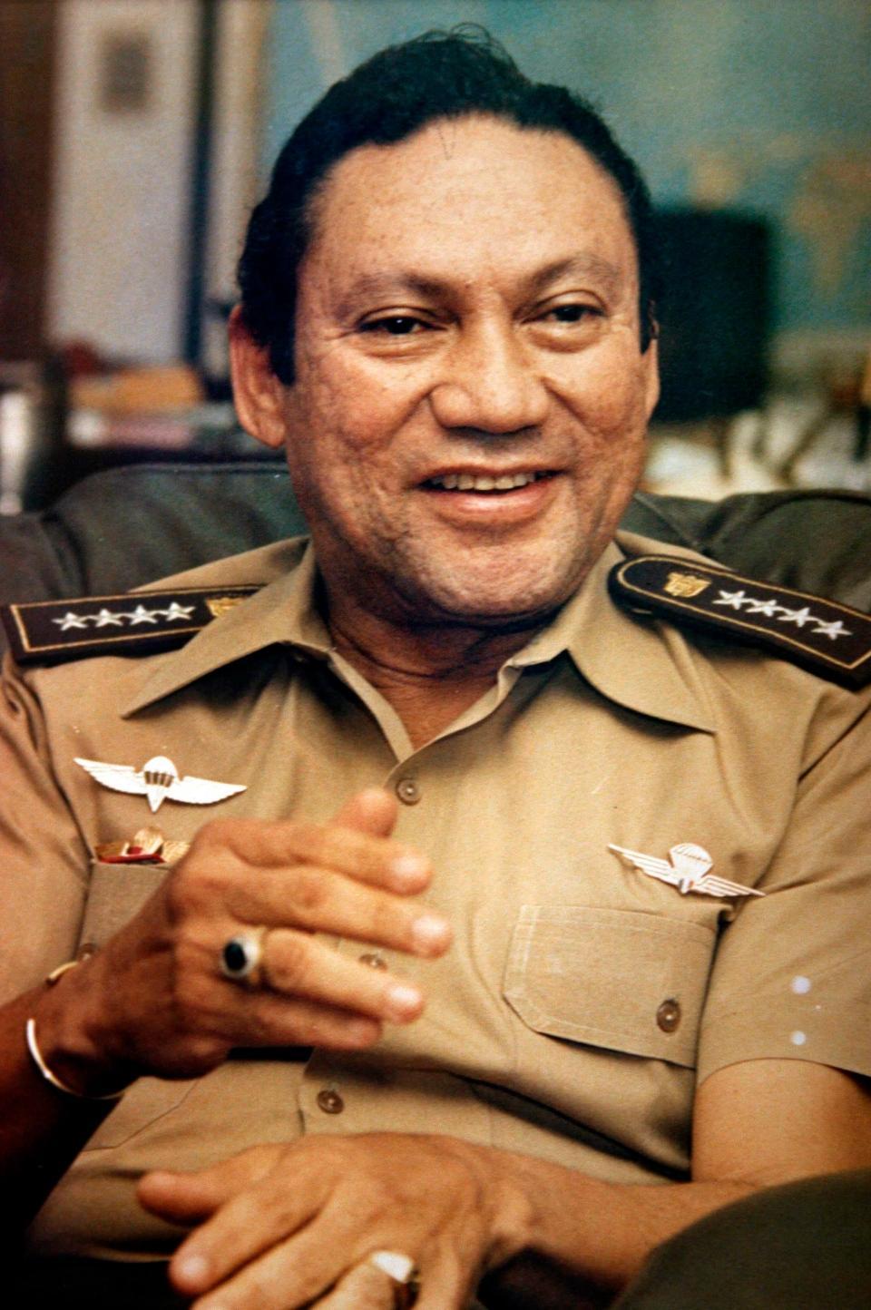 A person in a military uniform

Description automatically generated