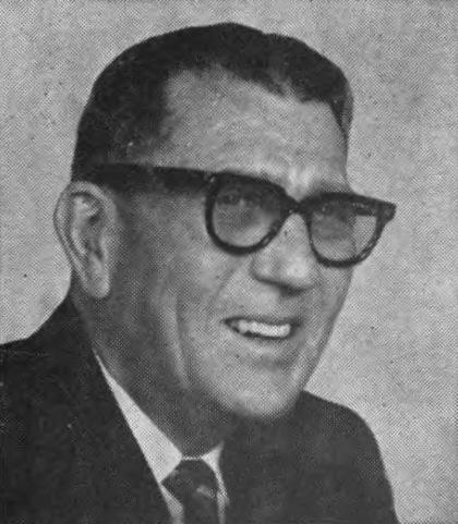 A person wearing glasses

Description automatically generated with low confidence