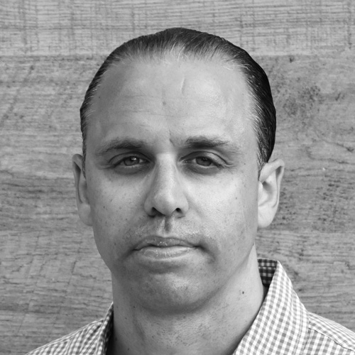Head shot of Nick Turse