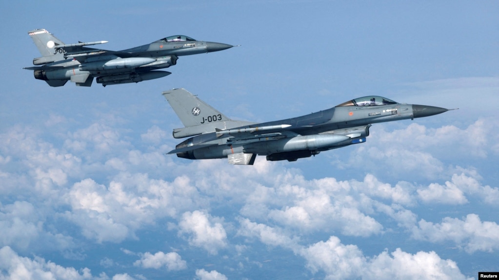 Ukraine will receive 19 F-16 jets from Denmark in the first half of this year. (file photo)