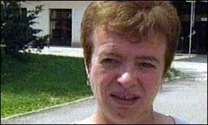 A close-up of a person

Description automatically generated