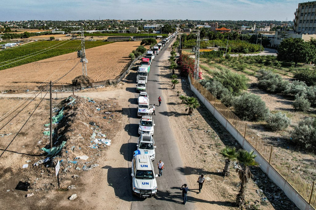 First aid convoy enters Gaza Strip from Egypt
