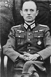A person in a military uniform

Description automatically generated