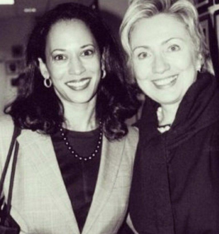 Medium shot of women smiling

Description automatically generated