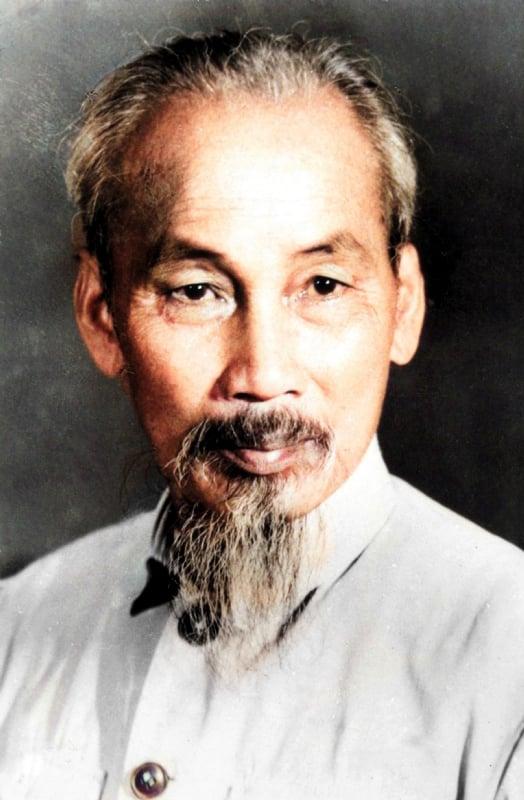 A close-up of a person with a beard

Description automatically generated