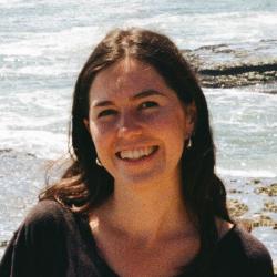 Headshot of Eve Devillers