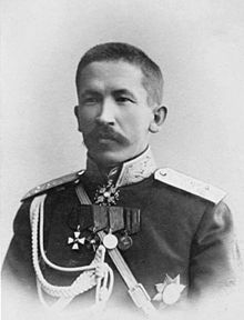 A person in a military uniform
Description automatically generated