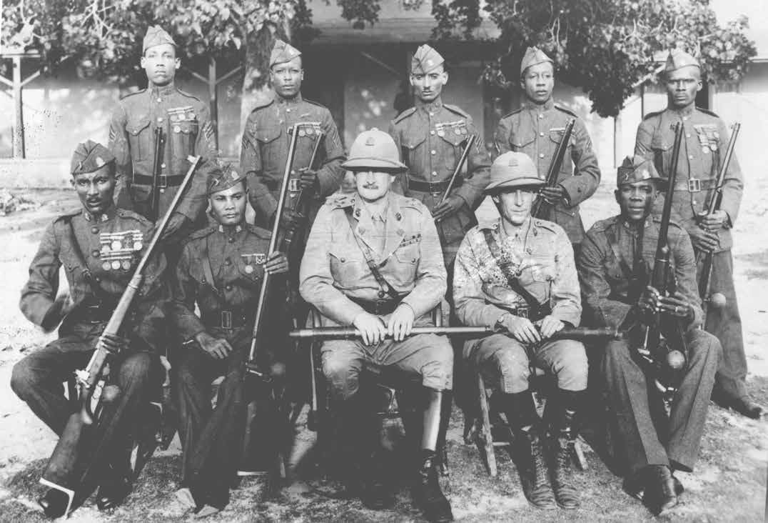 A group of soldiers posing for a photo

AI-generated content may be incorrect.