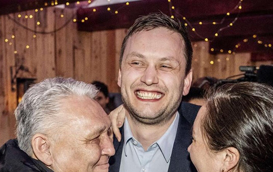 Center-right Demokraatit Party Surprisingly Comes Out on Top in Greenland Historic Election