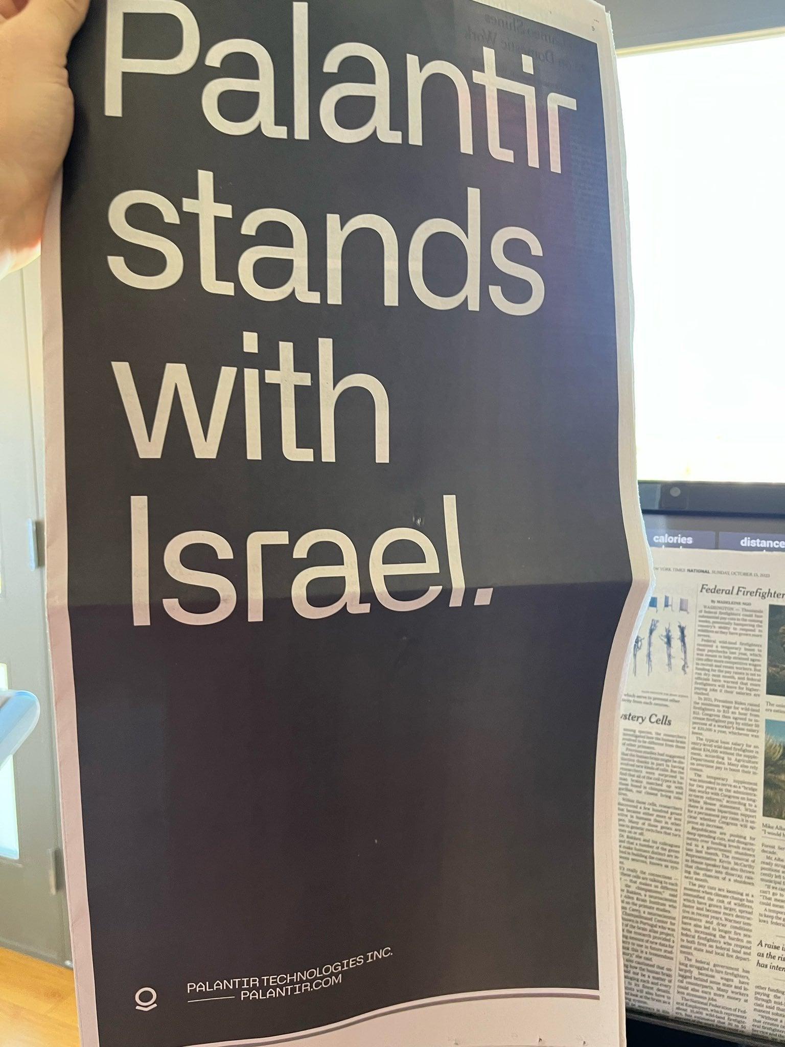 A hand holding a sign
AI-generated content may be incorrect.