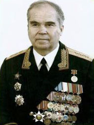 A person in a military uniform
AI-generated content may be incorrect.