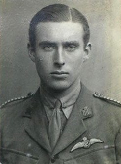 A person in a military uniform

AI-generated content may be incorrect.