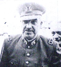 A person in a military uniform

AI-generated content may be incorrect.