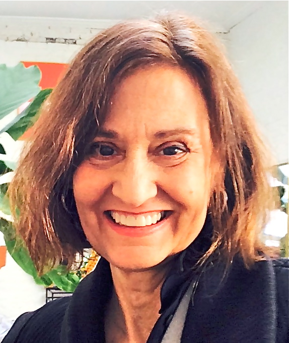 A person smiling for a picture
AI-generated content may be incorrect.