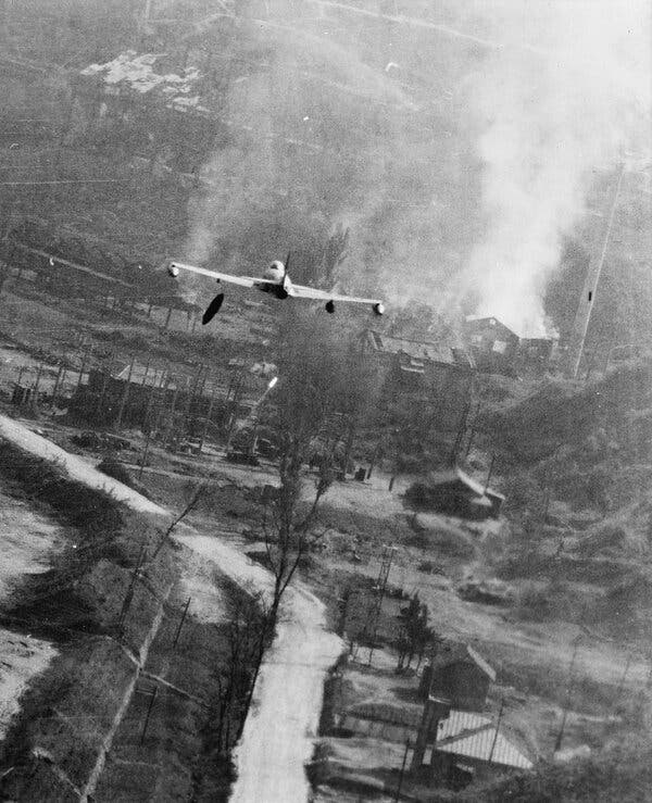 An airplane flying over a village

AI-generated content may be incorrect.