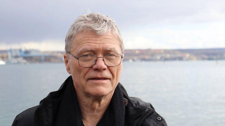 Afskediget Rusland-underviser: Det falder folk for brystet ...