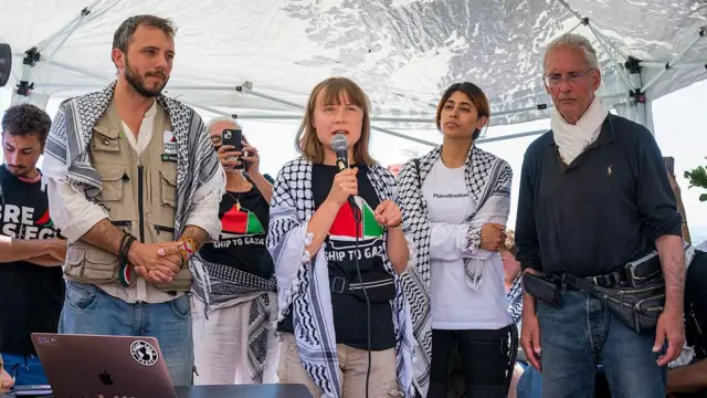 Greta Thunberg, zarpó este domingo desde las costas de Sicilia.