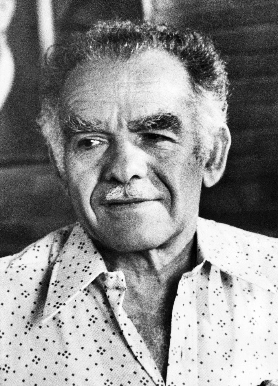 A close-up of a person

AI-generated content may be incorrect.