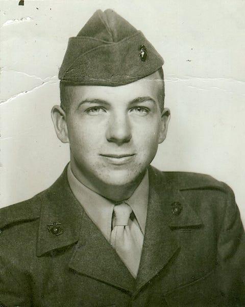 A person in a military uniform

AI-generated content may be incorrect.