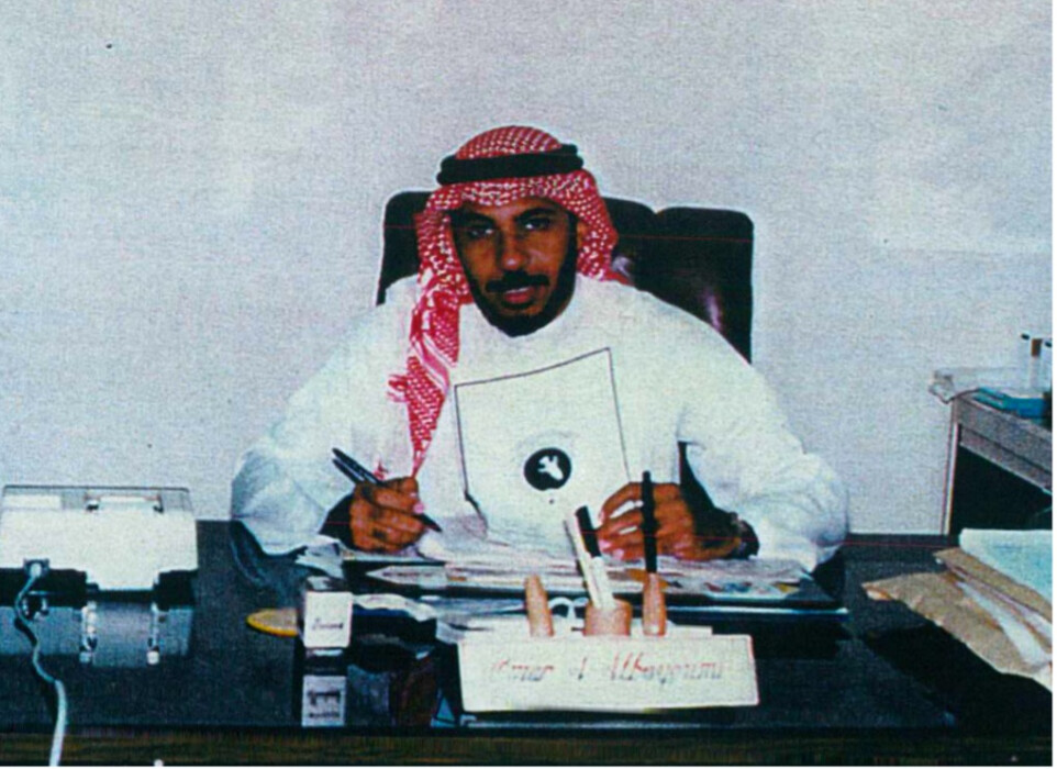 A person sitting at a desk writing on a piece of paper
AI-generated content may be incorrect.