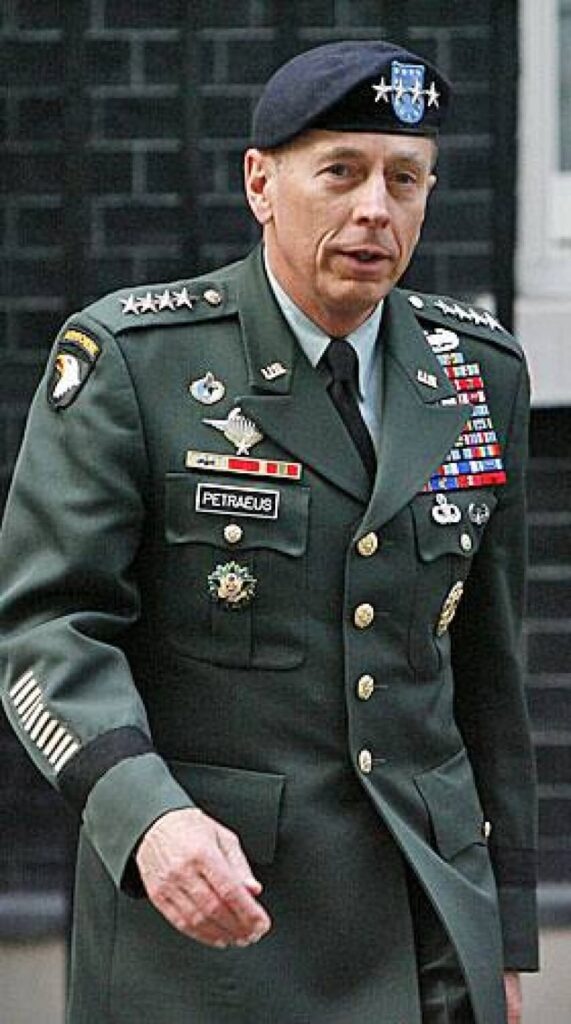 A person in a military uniform

AI-generated content may be incorrect.