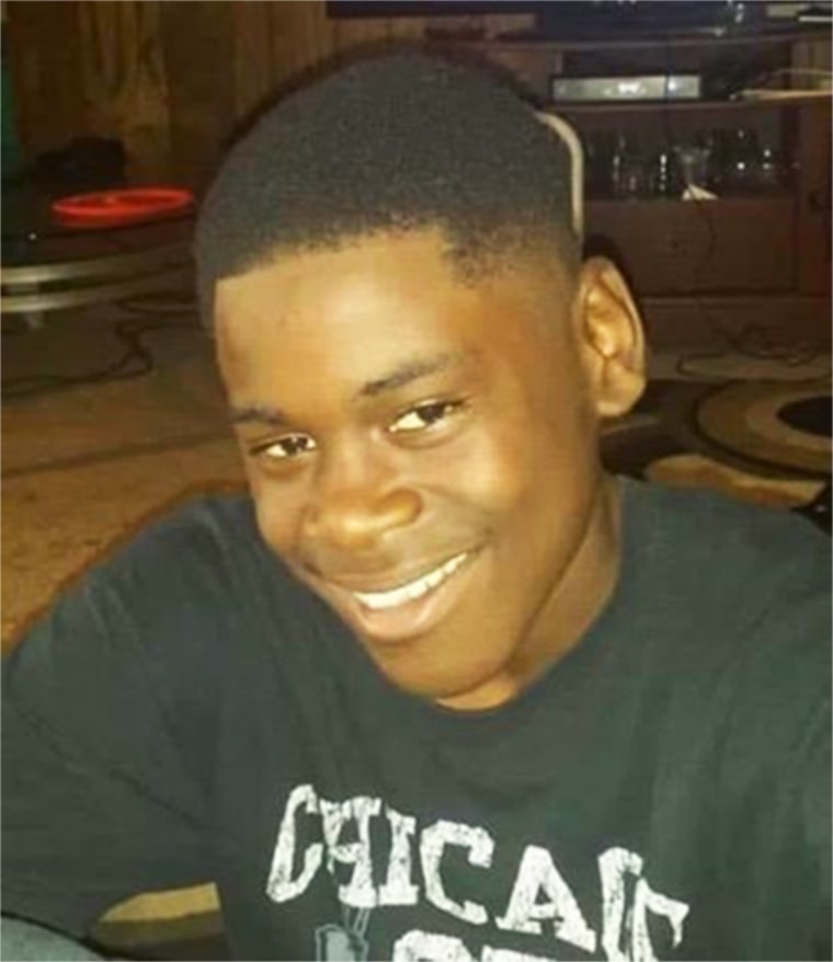 A person smiling at the camera

AI-generated content may be incorrect.