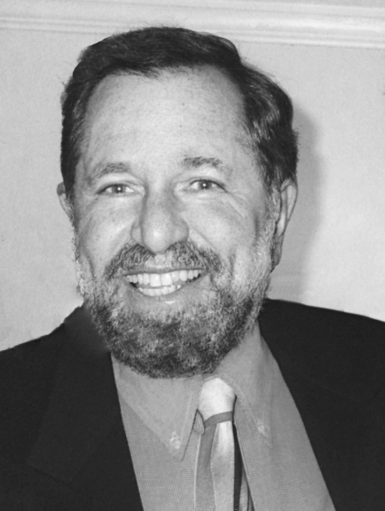 A person with a beard smiling

AI-generated content may be incorrect.