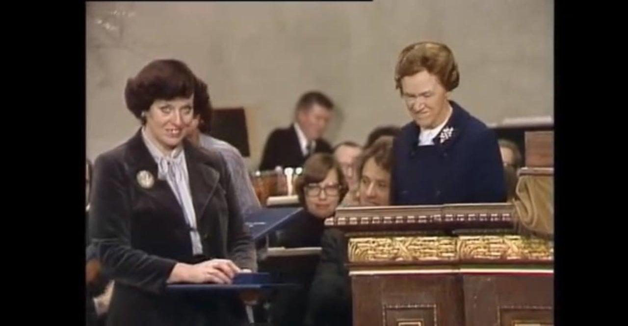 Mairead Corrigan – Prize presentation - NobelPrize.org