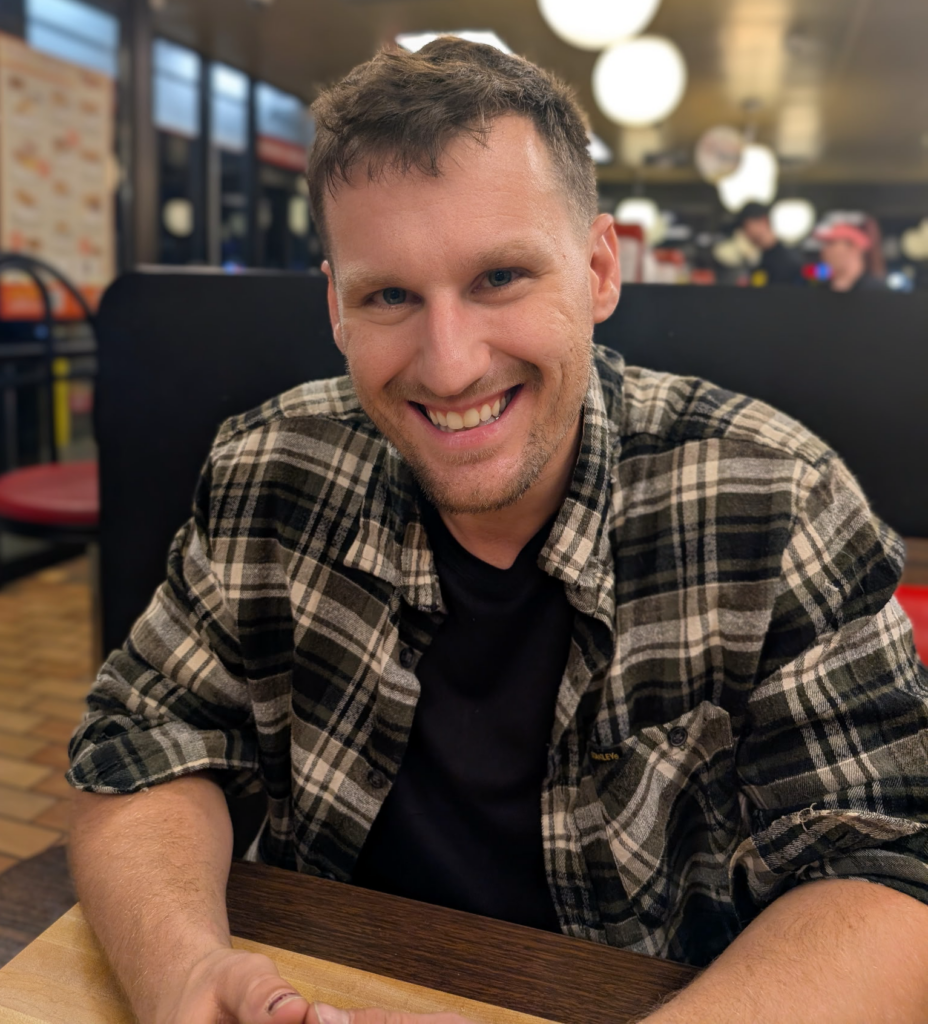 A person smiling at the camera

AI-generated content may be incorrect.