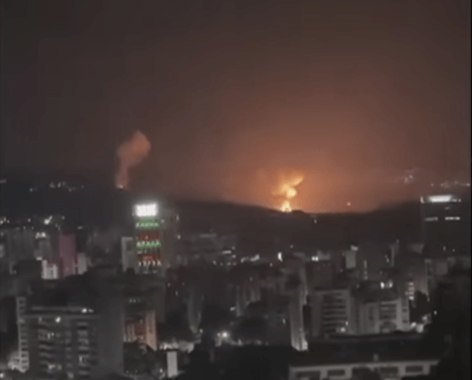 A fire in the city at night

AI-generated content may be incorrect.