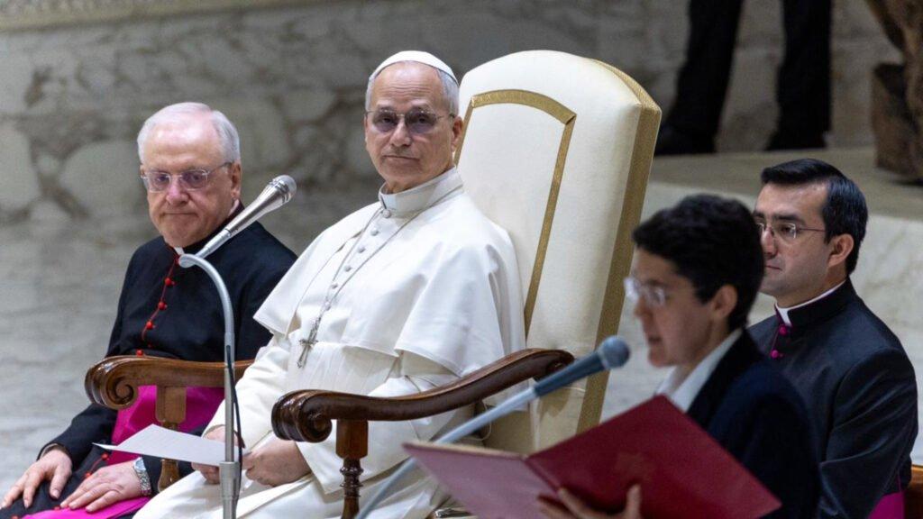 A group of people sitting in a chair

AI-generated content may be incorrect.