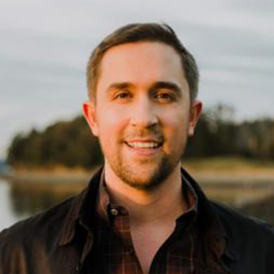 A person smiling at the camera

AI-generated content may be incorrect.