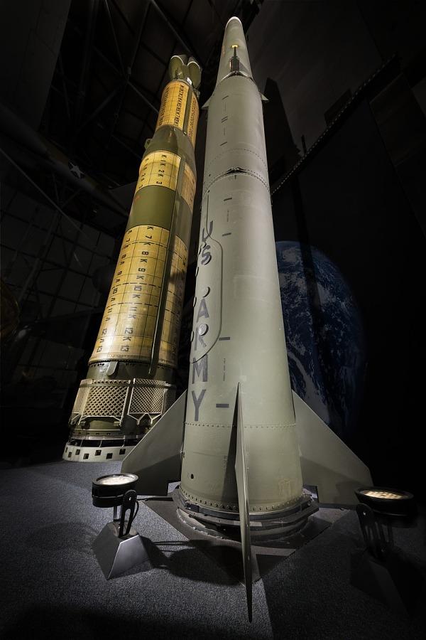 A rocket in a museum

AI-generated content may be incorrect.