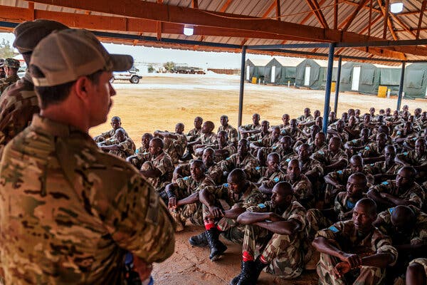 A Special Operations forces trainer speaking to Danab recruits in 2023. 
