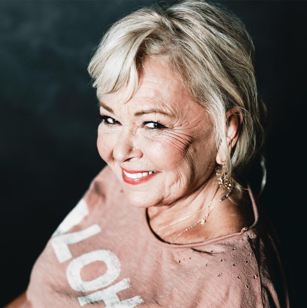 A person smiling at the camera

AI-generated content may be incorrect.