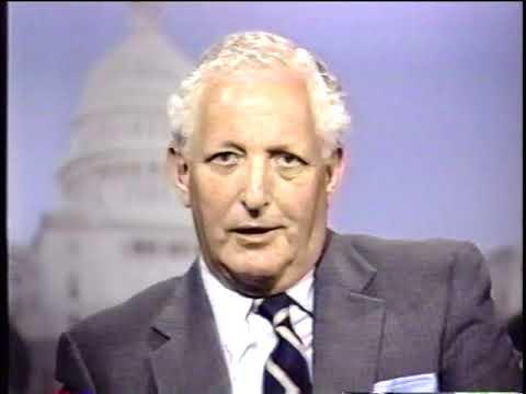 A person in a suit

Description automatically generated