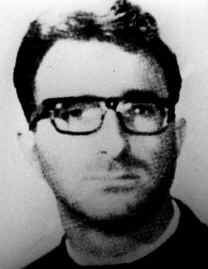 A person wearing glasses

AI-generated content may be incorrect.