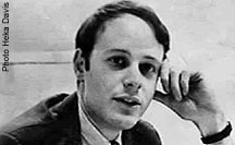 A person with his hand on his head

AI-generated content may be incorrect.