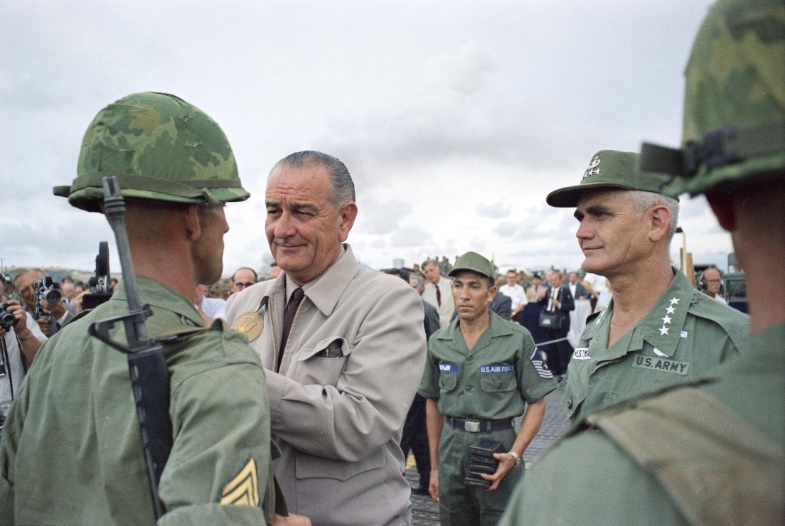 Photo - October 1966: President Johnson visits U.S. Soldiers at Cam ...