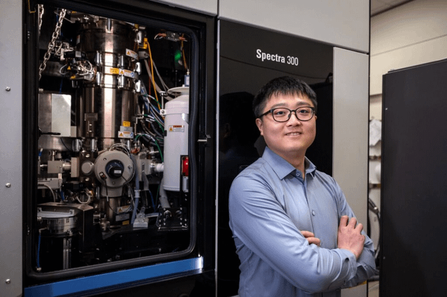 r/singularity - Nature-published Chinese semiconductor researcher fell to his death at U of Michigan. Cops investigating Danhao Wang's death as "possible act of self-harm". The Chinese Ministry of Foreign Affairs calls for a "full investigation", the death following "hostile questioning by US law enforcement".