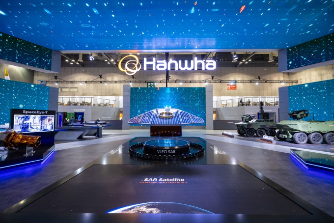 A model of Hanwha Systems' VLEO UHR SAR satellite at the Hanwha booth during ADEX 2025, held at KINTEX in Ilsan, Gyeonggi Province, this October. Courtesy of Hanwha Systems