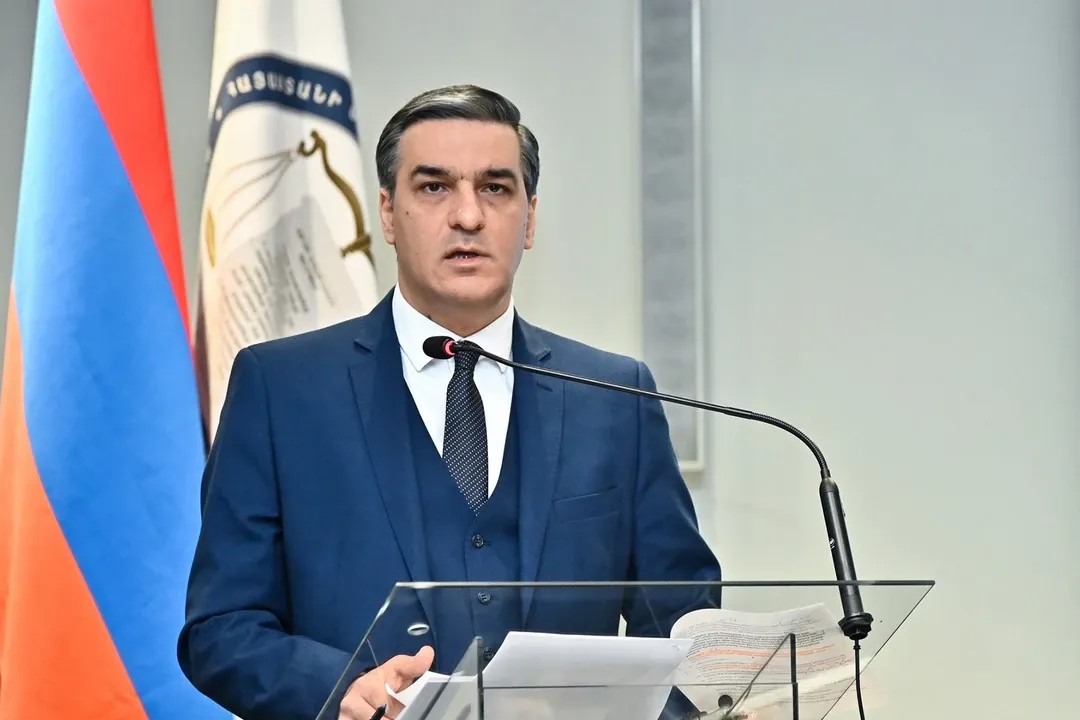 Arman Tatoyan. Official photo.