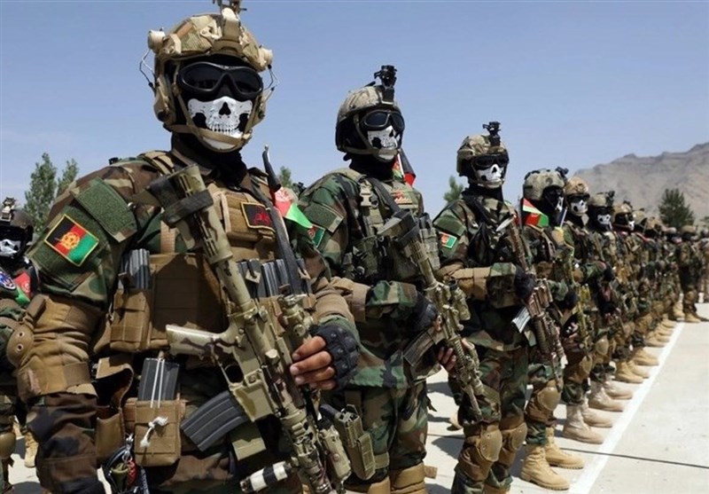 A group of soldiers in military uniforms
AI-generated content may be incorrect.