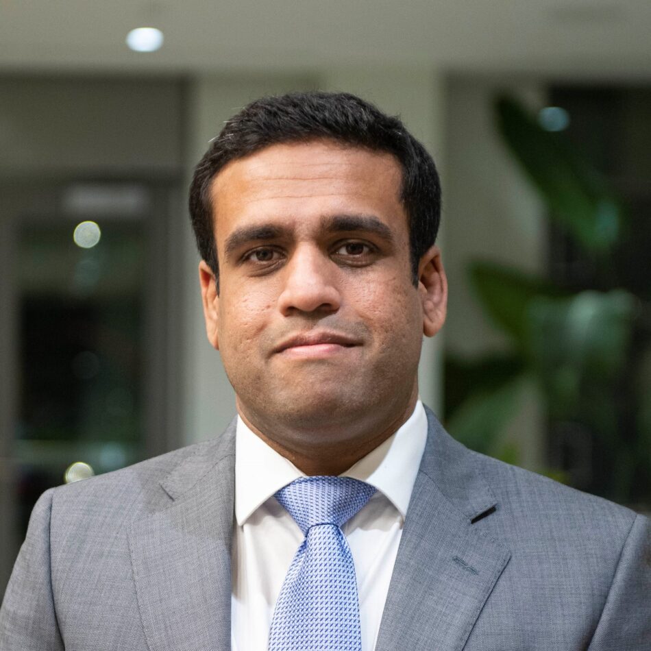 Brag Selvarajan – Strategy Consultant. Creative Thinker. Innovation Expert.