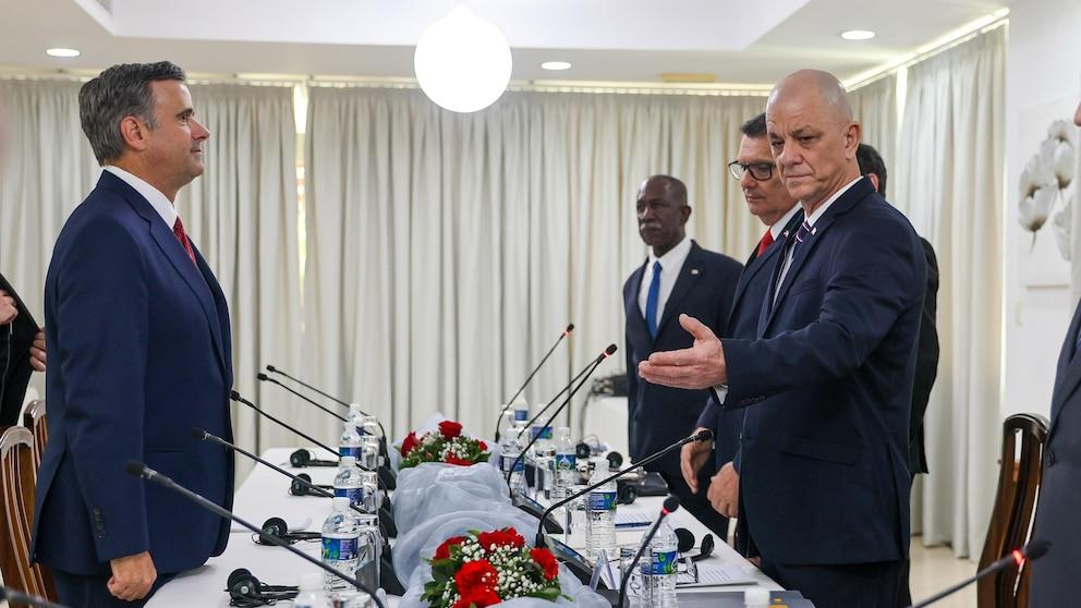 CIA Director John Ratcliffe meets with top Cuban officials in Havana - ABC News