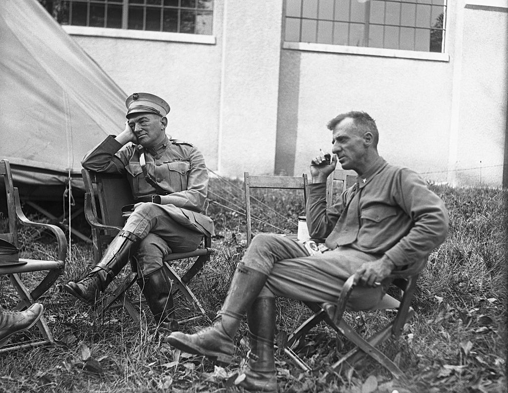 Military Leaders Conversing