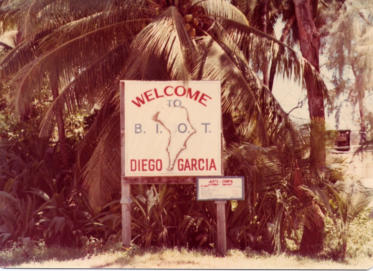 May be an image of ‎text that says '‎WELCOME ELCOME Το B. ز Τ. Ο. DIEGO/GARCIA GARCIA DIEGO ALUS CHS‎'‎