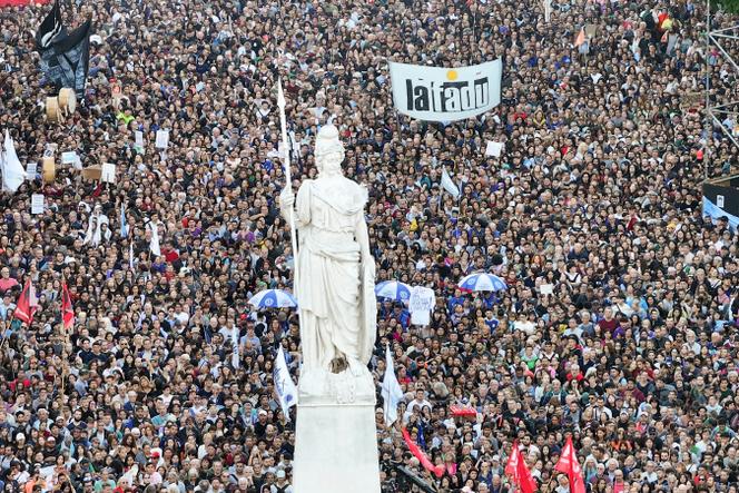 Demonstrators gather outside the Casa Rosada presidential palace during a march demanding more funding for public universities and to protest against austerity measures proposed by President Javier Milei, in Buenos Aires, on April 23, 2024.